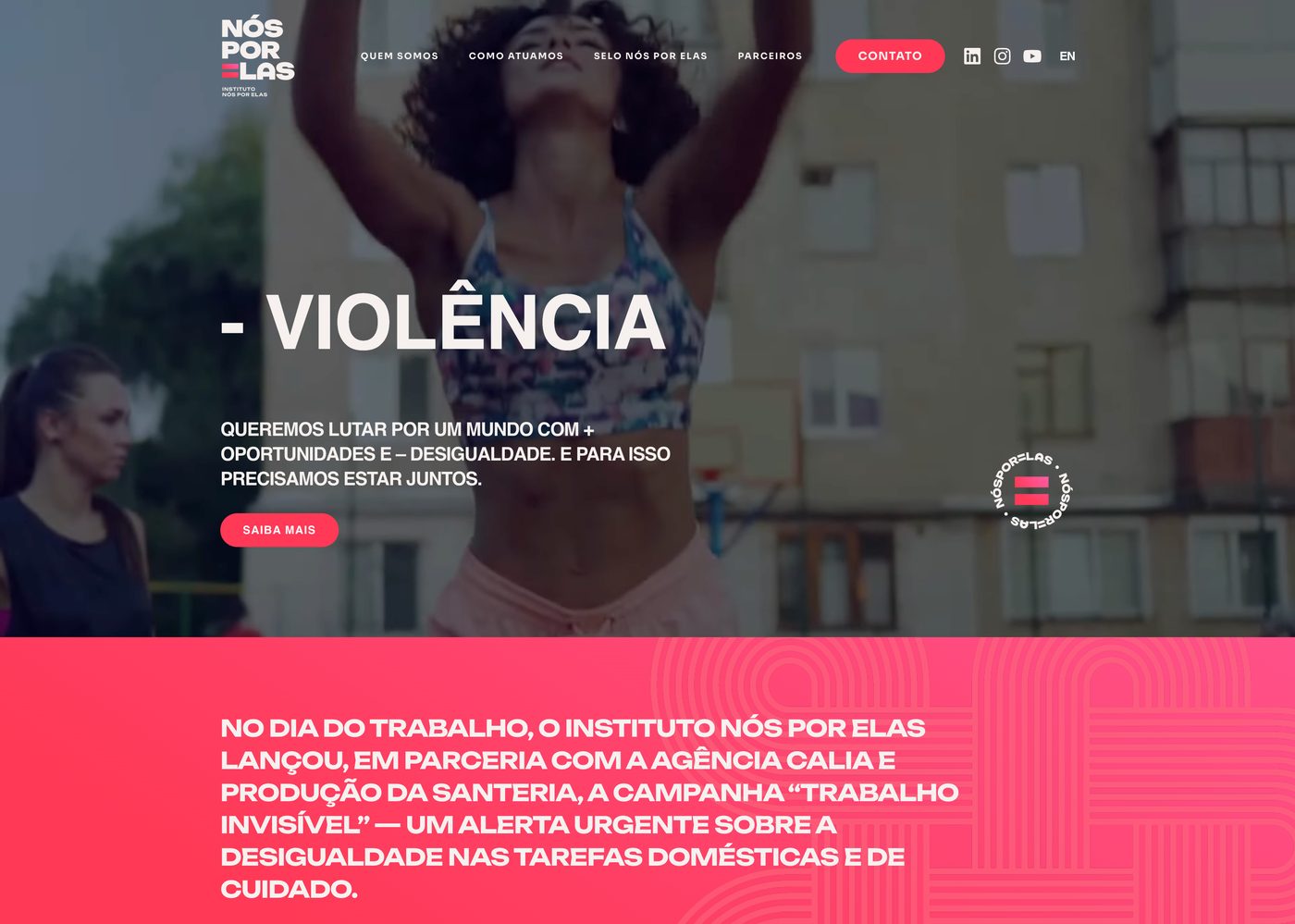 Nos Por Elas homepage with bold pink palette and organic curved shapes